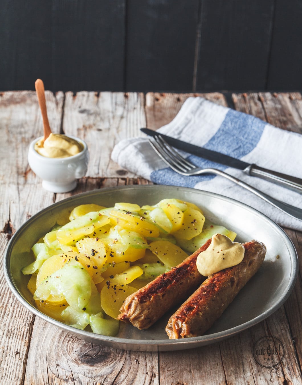 Vegane Bratwurst mit Express-Kartoffelsalat · Eat this! Foodblog ...