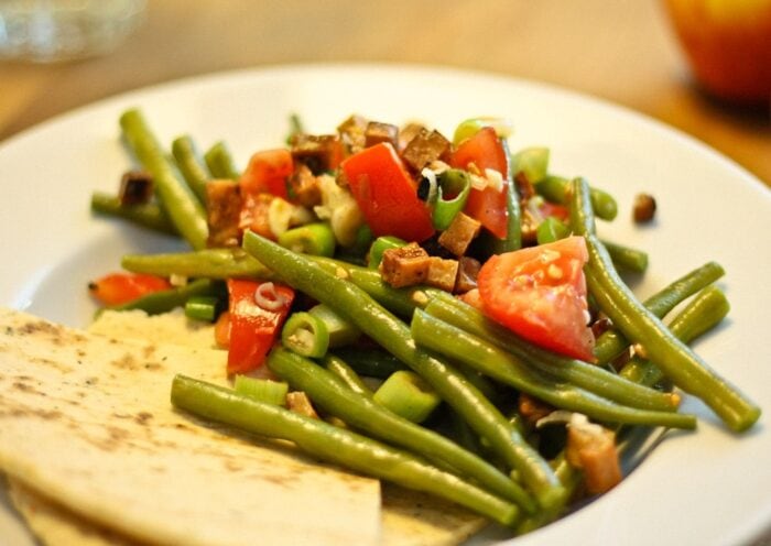 Grüner Bohnensalat mit "Speck" · Eat this! Grüner Bohnensalat mit "Speck" · Eat this!
