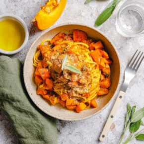 Linguine mit geröstetem Kürbis & Salbei