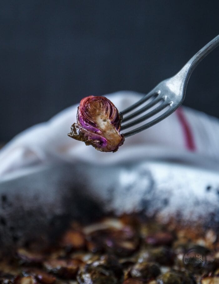 Gerösteter Roter Rosenkohl mit Zitrone und Knoblauch
