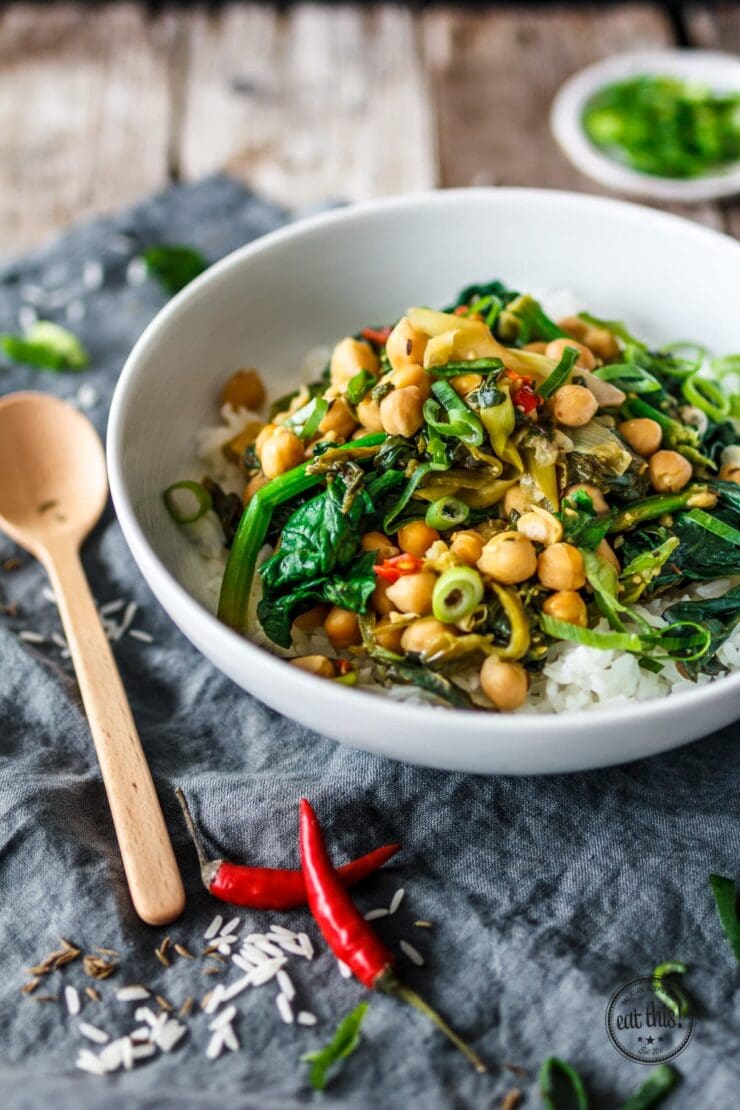 Scharfes Spinat-Kichererbsen-Curry mit Kapern · Eat this! Vegane Rezepte