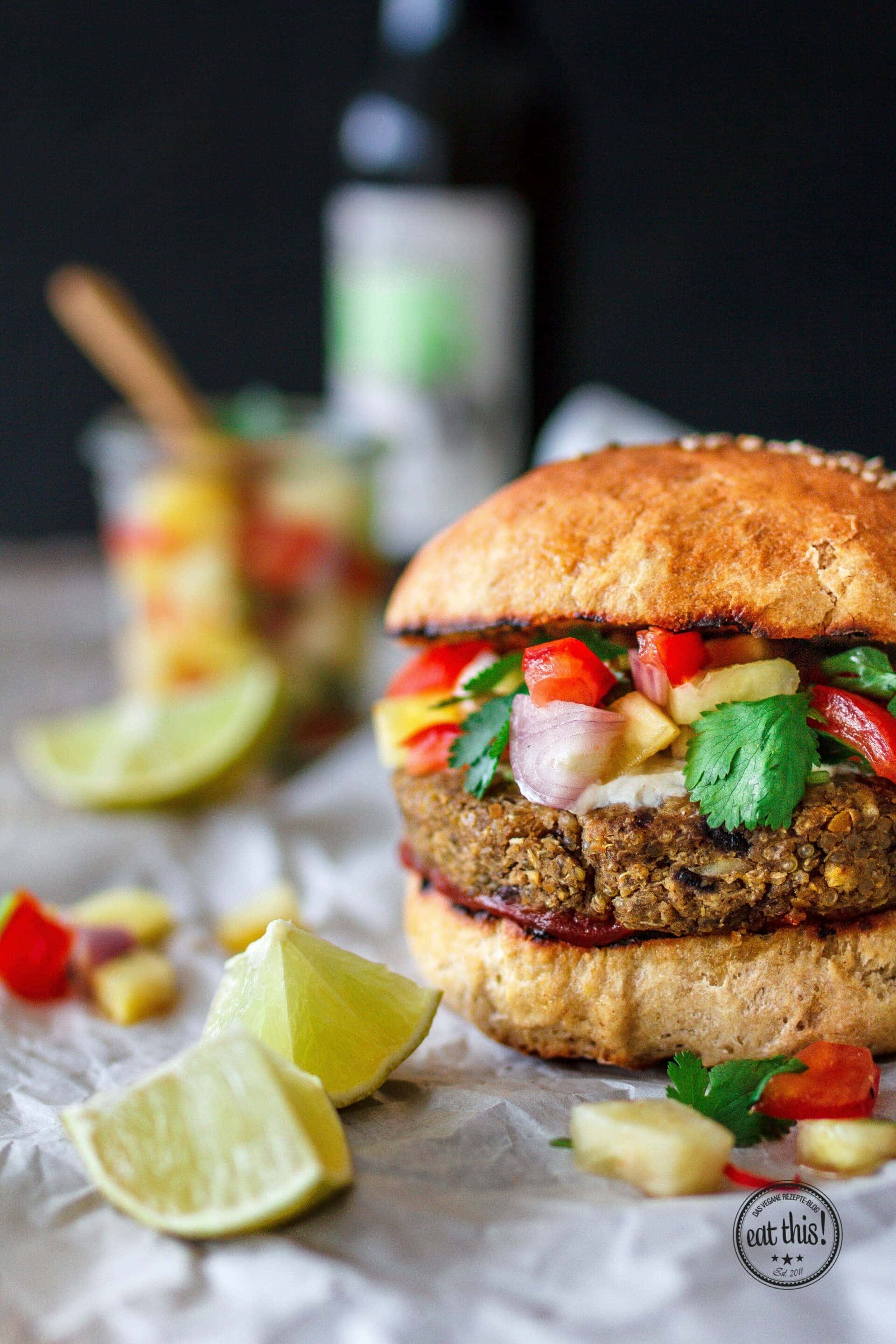 Quinoaburger mit fruchtig-scharfer Ananas-Salsa · Eat this!