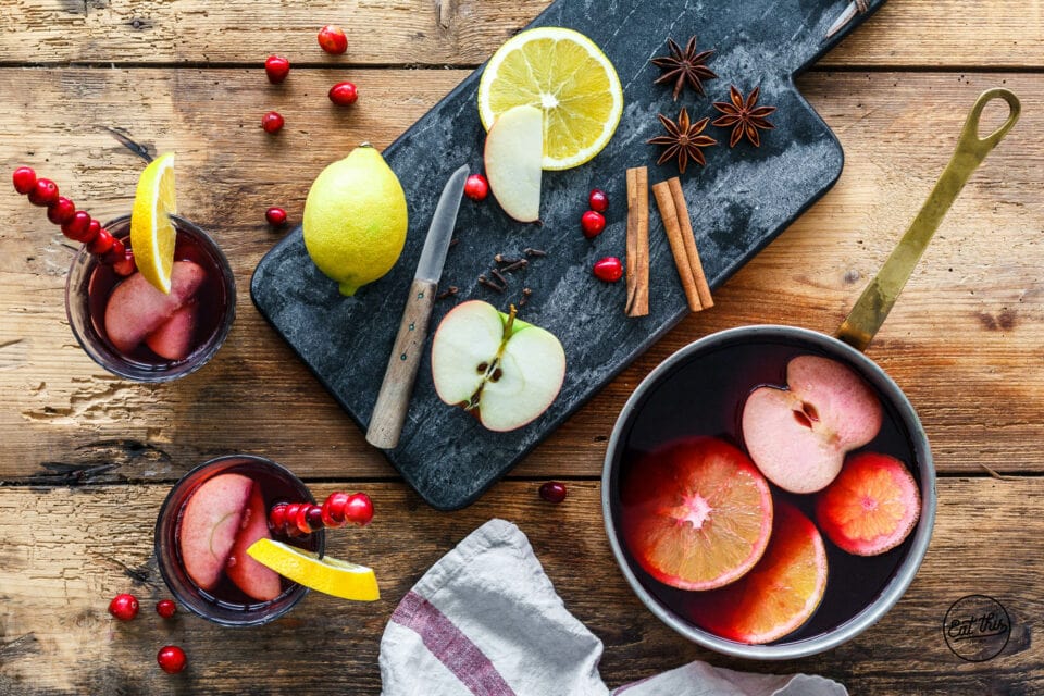 Heißer Beeren-Früchtepunsch mit Cranberry &amp; Aronia · Eat this! Foodblog ...