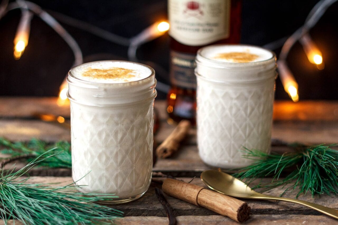 Veganer Eggnog mit Vanille & Zimt