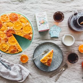 Polentakuchen mit Blutorangen & Chai Mokka von Hari Tea