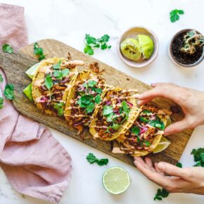 Vegane Jackfruit Tacos mit Quick Pickles