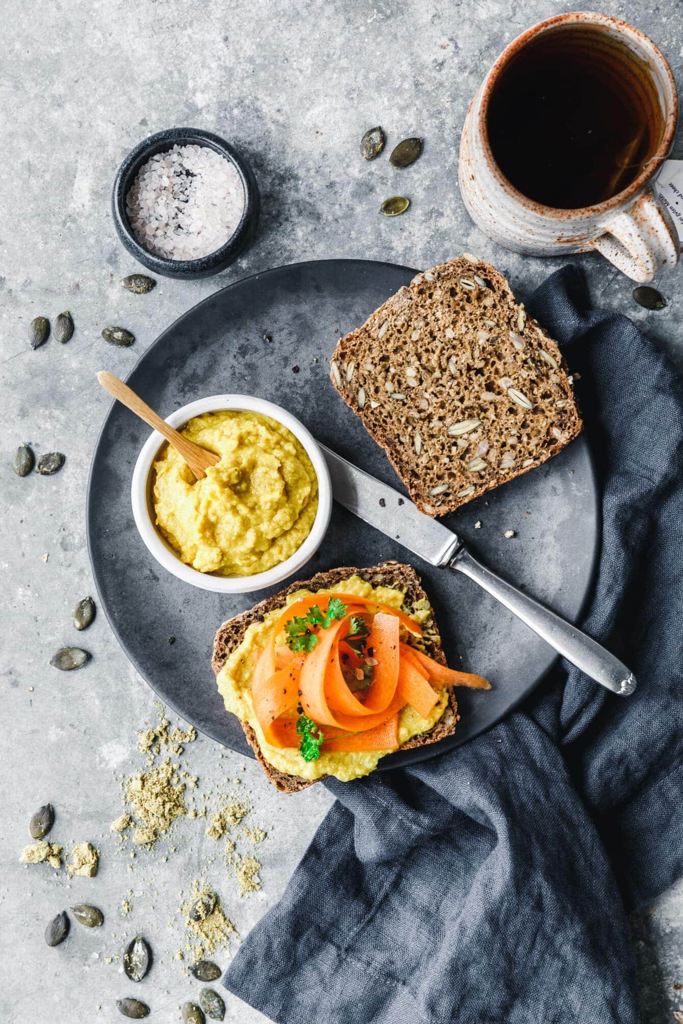Schnelles veganes Vollkornbrot mit Kürbiskernmehl · Eat this!