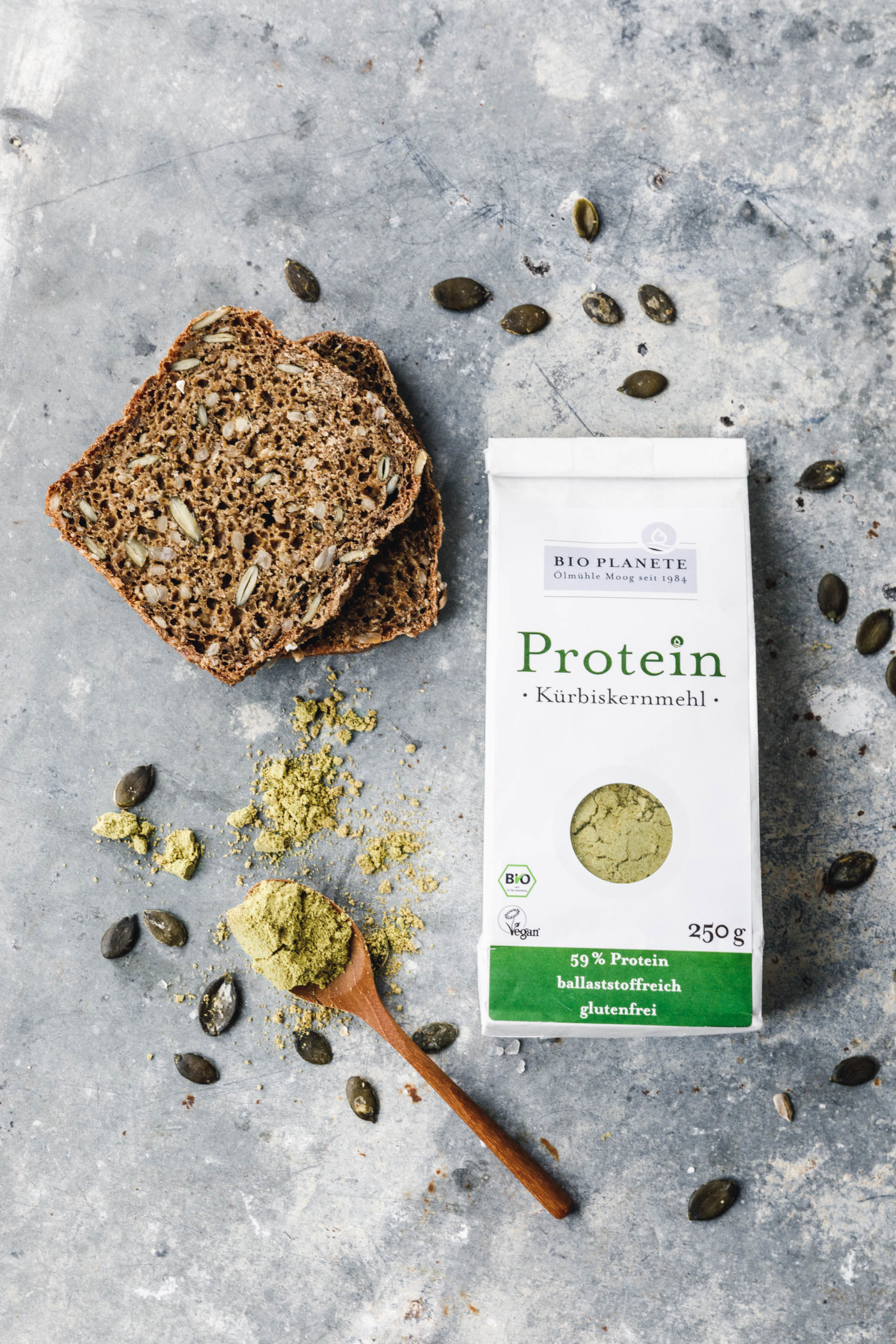 Schnelles veganes Vollkornbrot mit Kürbiskernmehl · Eat this!