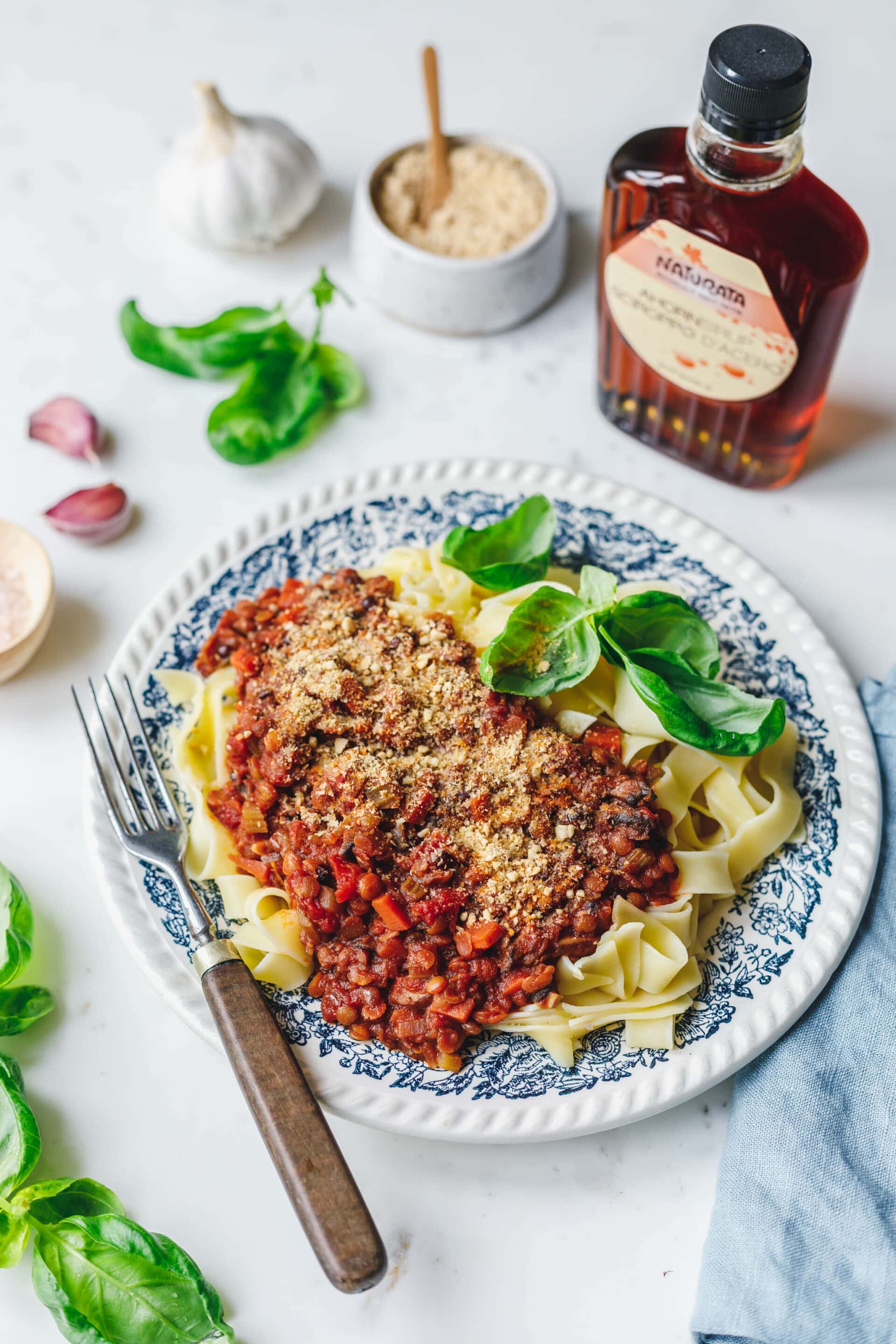 Die perfekte vegane Linsenbolognese · Eat this! Vegan Food Blog