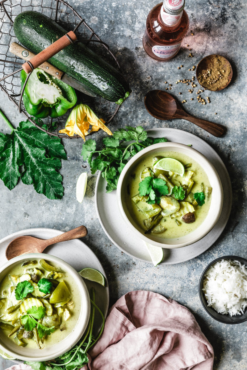 Grünes Thai-Curry mit Zucchini & Auberginen