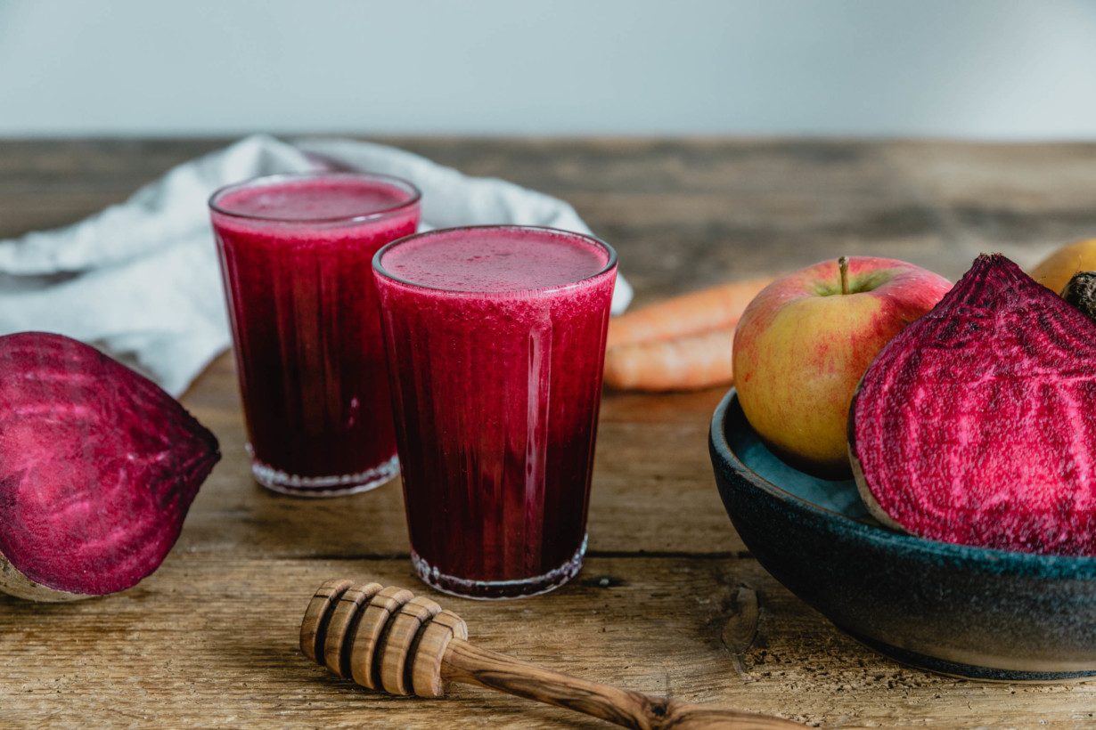 Rote Bete Saft mit Apfel &amp; Ingwer {Beet the cold} · Eat this! Foodblog ...