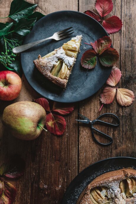 Veganer versunkener Apfelkuchen mit Baileys Almande