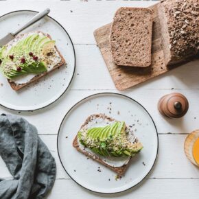 Saftiges Karottenbrot mit Saaten