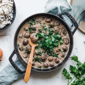 Cremige, vegane Rahmchampignons