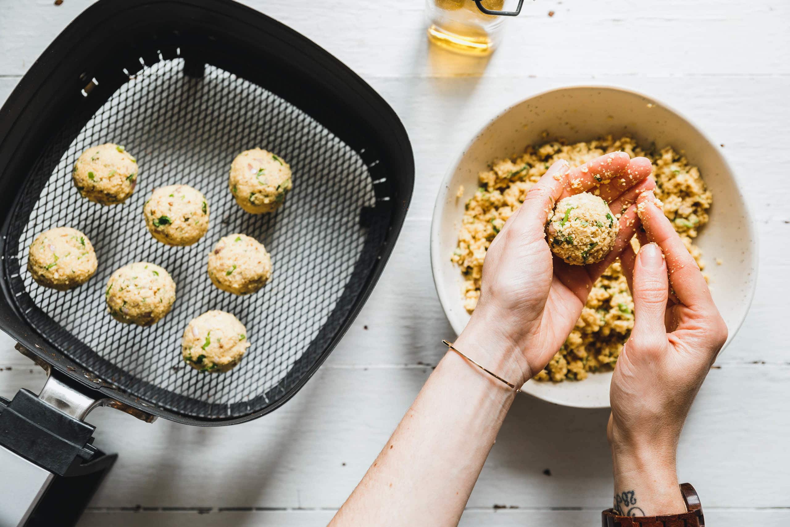 Masala Dal Vada – Indische Kichererbsenbällchen mit Minz-Chutney · Eat ... Masala Dal Vada – Indische Kichererbsenbällchen mit Minz-Chutney · Eat ...
