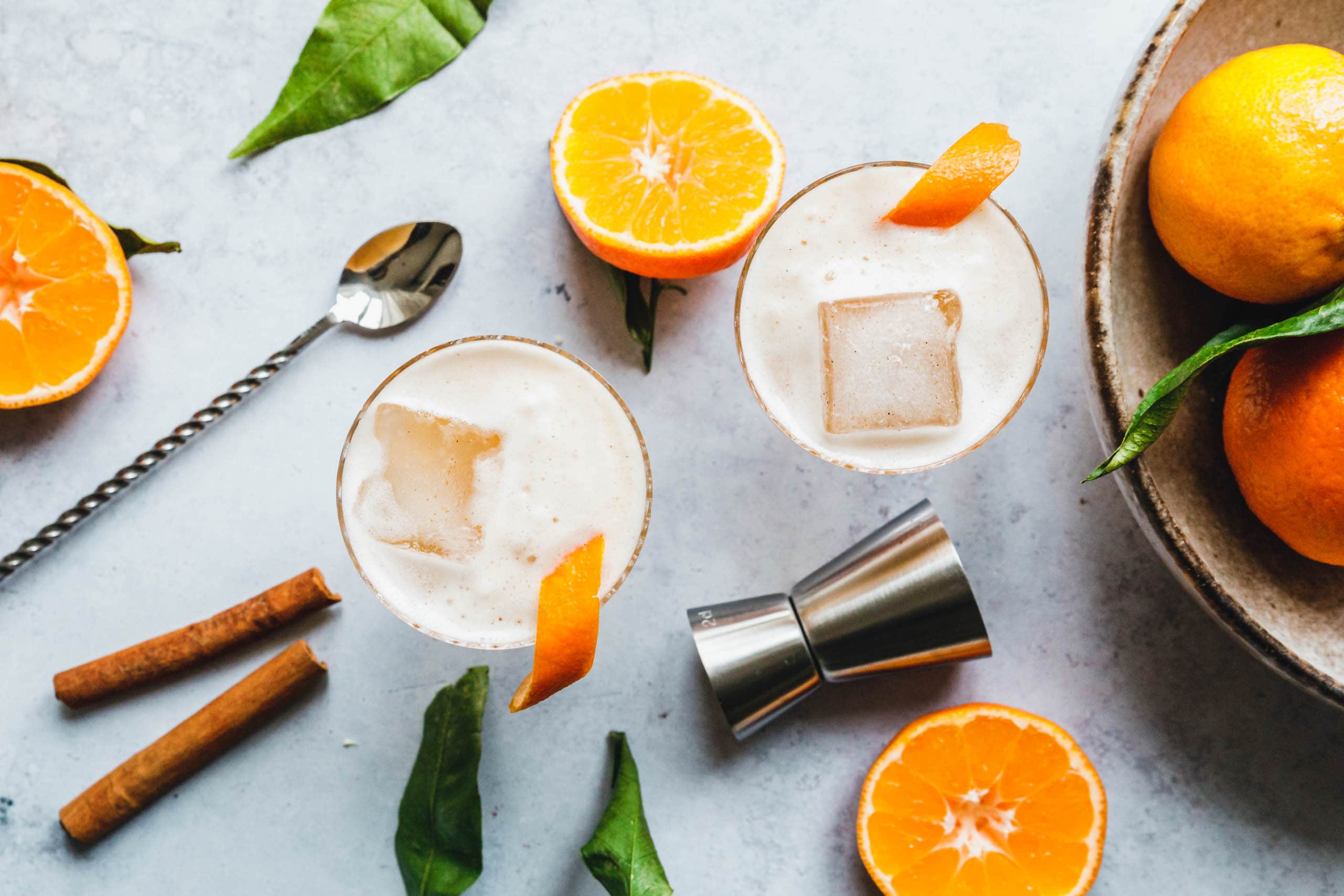 Veganer Gin Sour mit Mandarine & Zimt