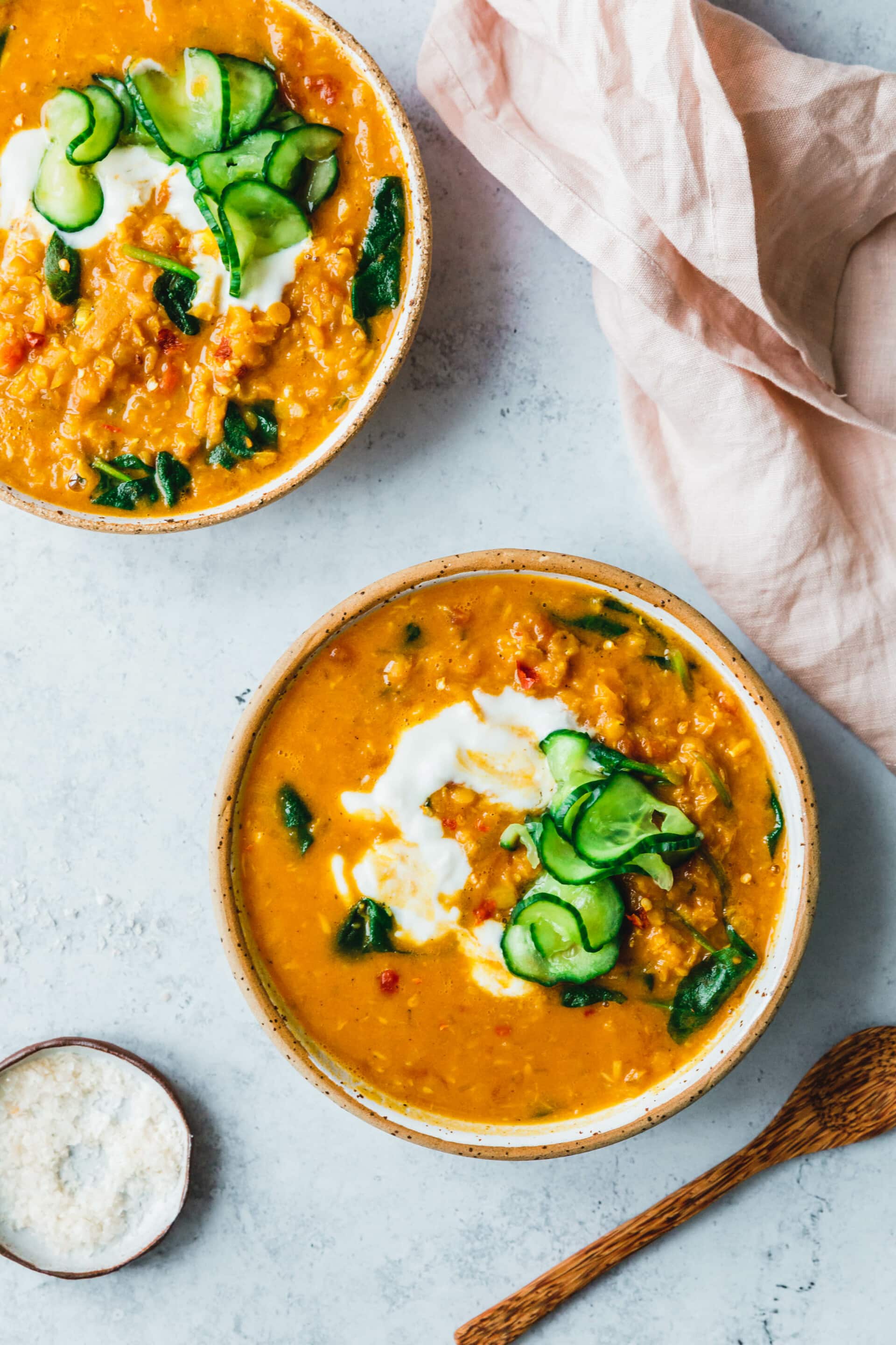 Curry-Kokos-Linsensuppe mit Spinat · Eat this! Foodblog für gesunde ...