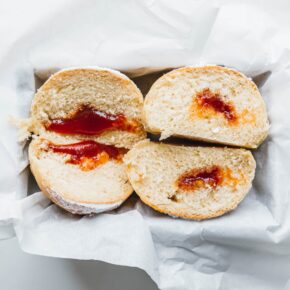 Vegane Berliner aus dem Ofen