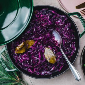 Apfel-Rotkohl mit Feigen