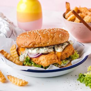No Fish Burger mit selbstgemachter veganer Remoulade