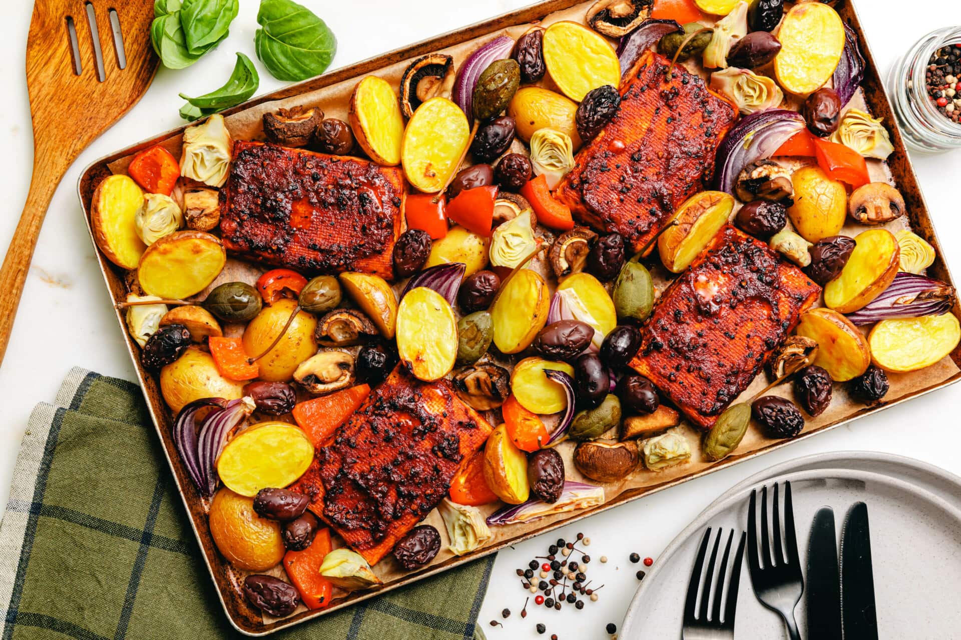 Pfeffer-Tofu-Steaks und Antipasti-Gemüse vom Blech · Eat this! Pfeffer-Tofu-Steaks und Antipasti-Gemüse vom Blech · Eat this!