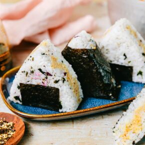 Onigiri mit veganem Kichererbsen-Thunfisch