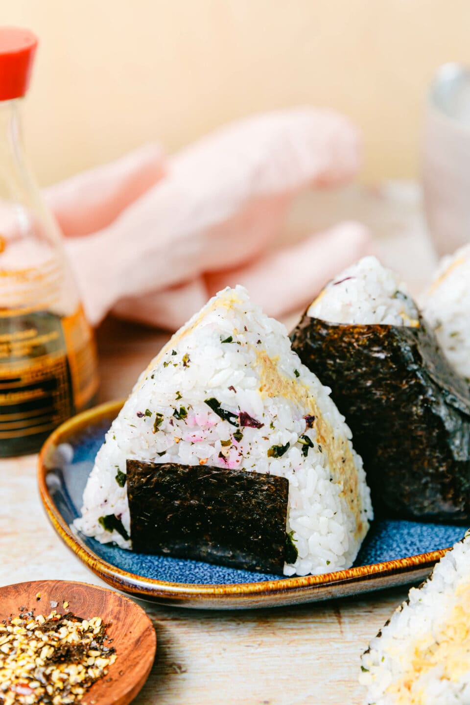 Onigiri mit veganem Kichererbsen-Thunfisch