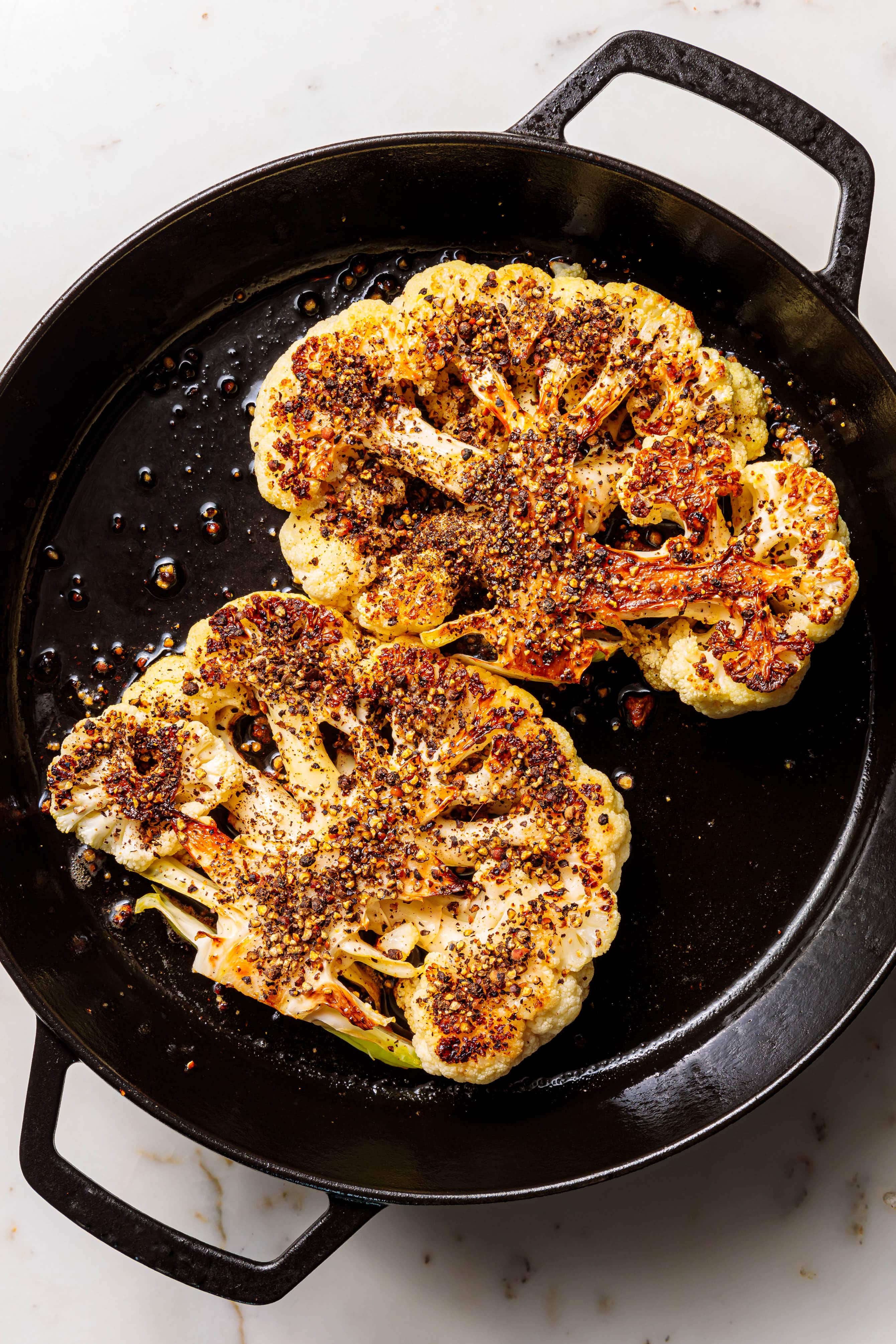 Blumenkohl-Steak mit cremiger Pfeffersauce · Eat this! Vegane Rezepte