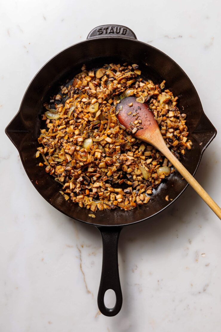 Wirsing-Pie mit Pilz-Linsen-Kartoffelfüllung · Eat this!
