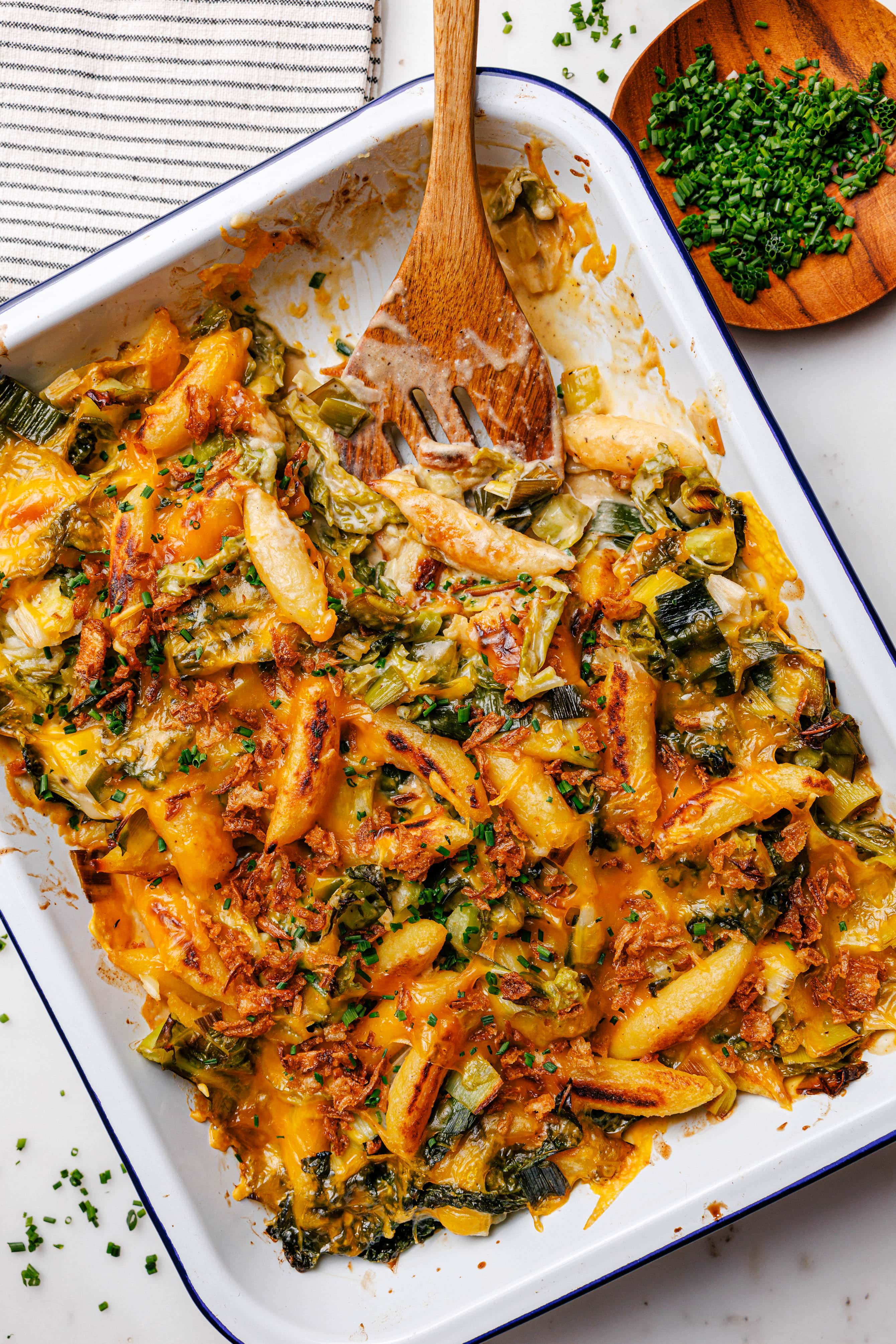 Veganer Schupfnudelauflauf mit Wirsing und Lauch · Eat this!