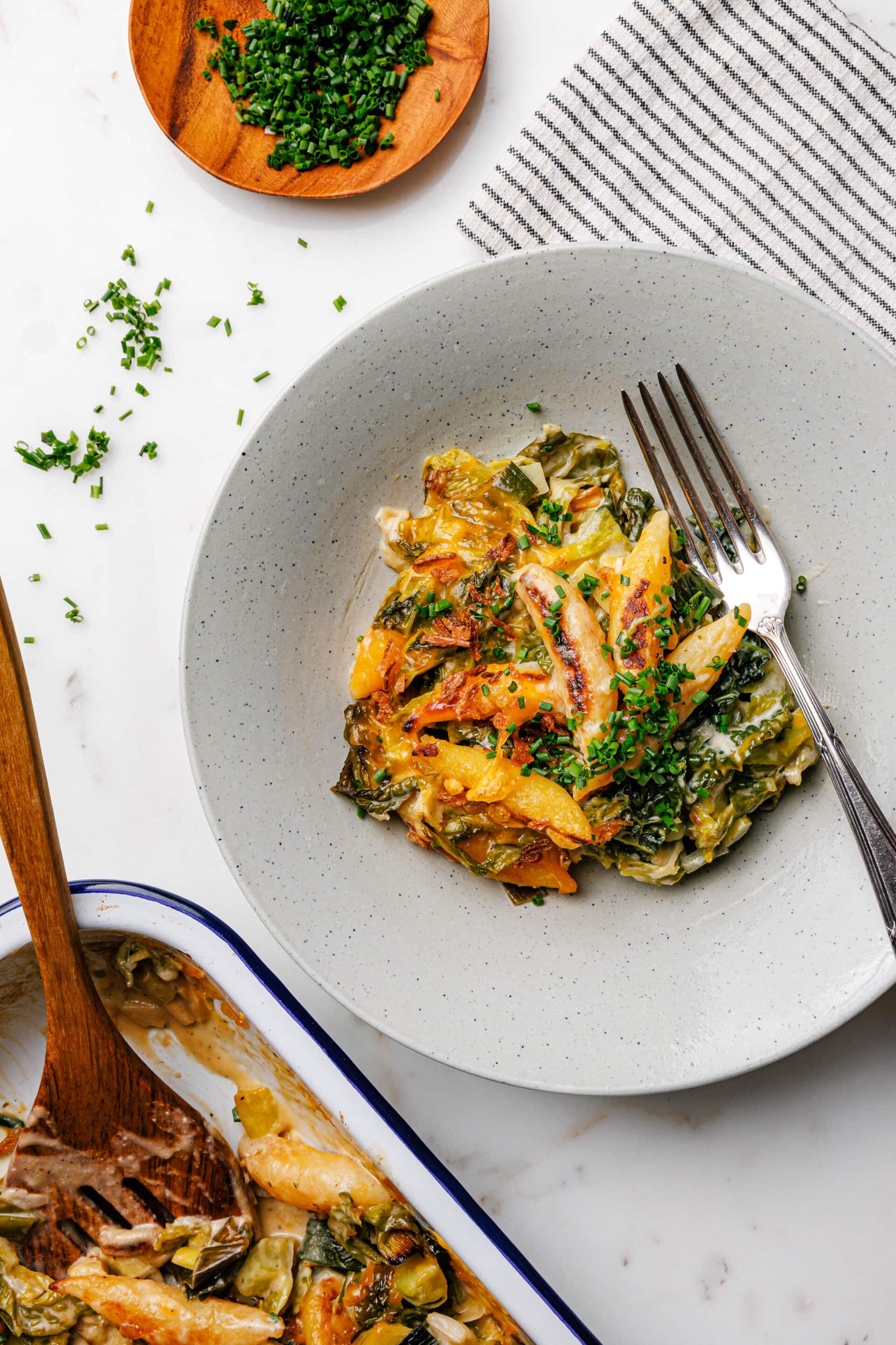 Veganer Schupfnudelauflauf mit Wirsing und Lauch · Eat this!