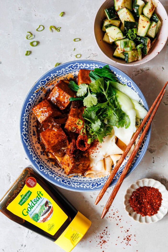 Vegane Biang Biang Nudeln mit Goldsaft