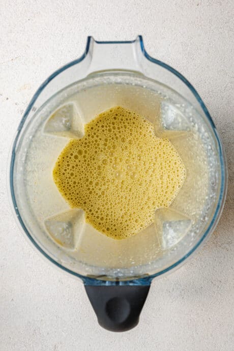 Thai-Kokossauce mit Kaffir-Limette