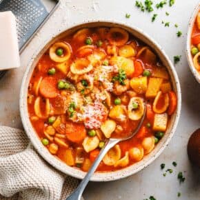 Kichererbsen-Minestrone mit Orecchiette