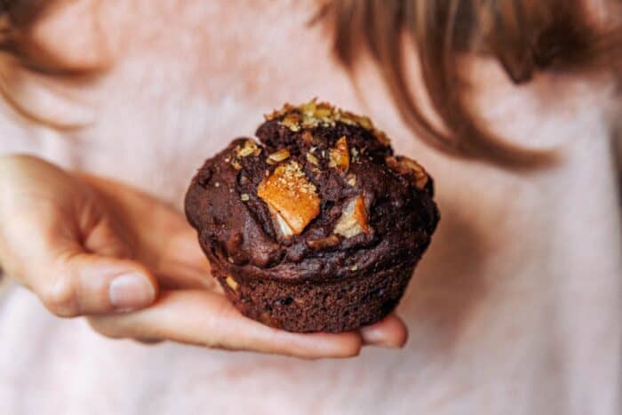 Vegane Schoko-Muffins mit Walnuss und Birne