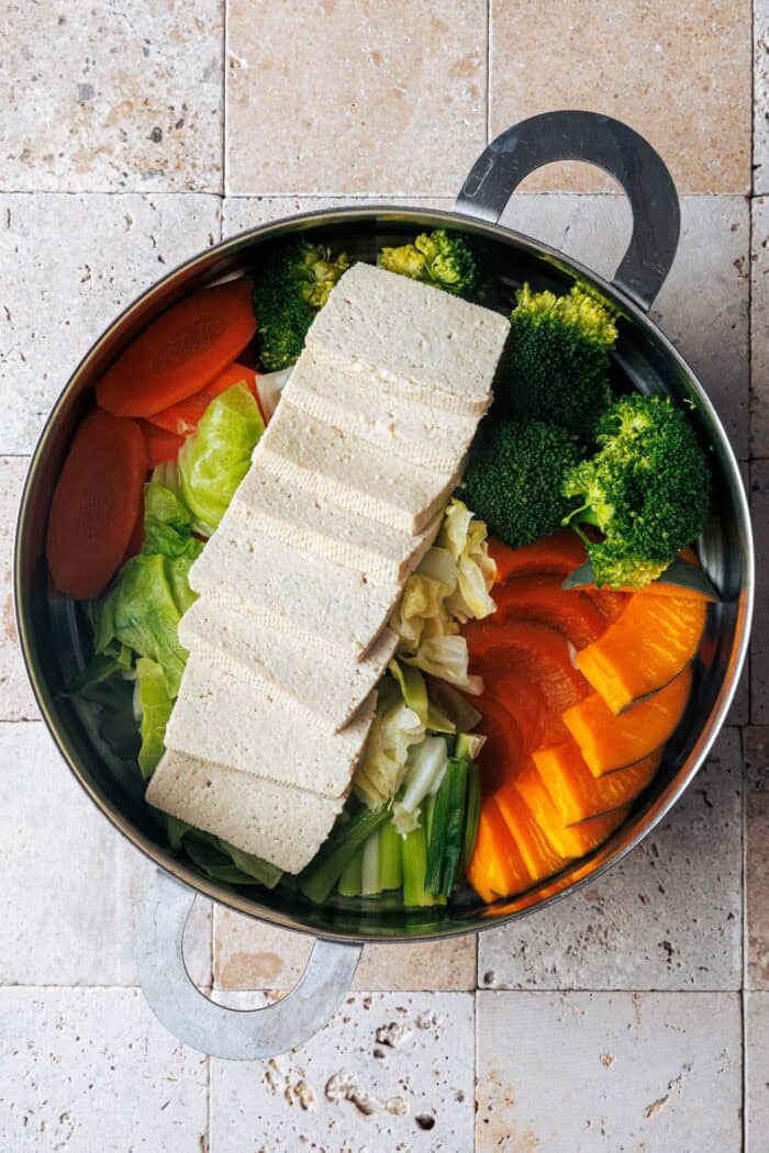 Gemüse im Dämpfeinsatz