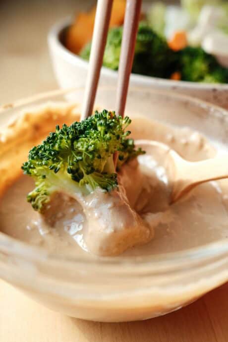 Japanischer Miso-Sesam-Dip